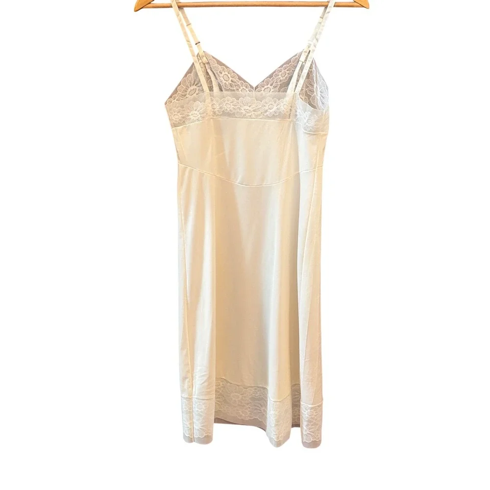 70's Style Vanity Fair Full Slip Lace Trim Coquette Dollcore Bridal Feminine